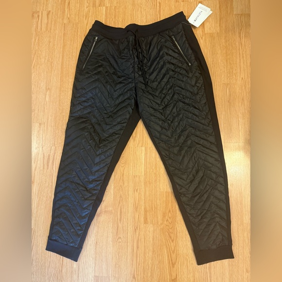 NWT Athleta apres ski down jogger in black - Picture 4 of 7